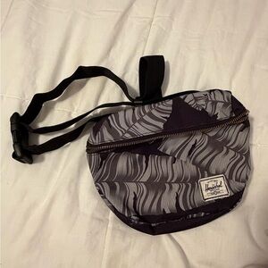 Herschel Supply Company Black & Gray Palm Tree Pattern Fanny pack/belt bag